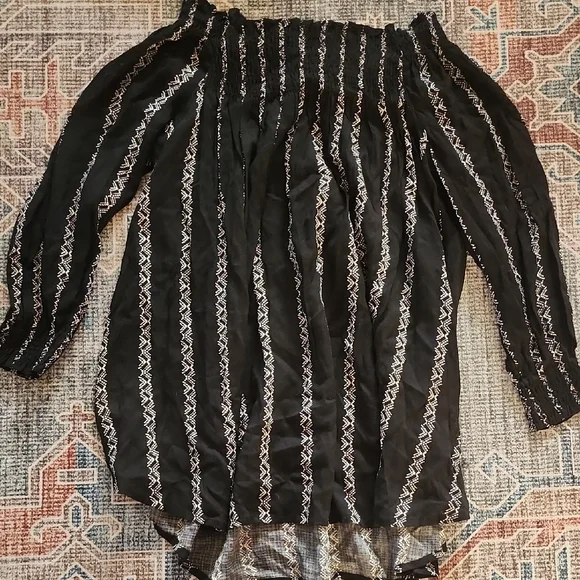 Medium Maternity Shirts See Pictures For Brands - Picture 10 of 11